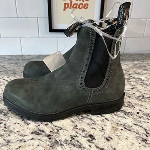 Brand New Blundstone 1630 Rustic Black size 8